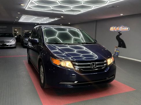 Used 2015 Honda Odyssey EX image 1