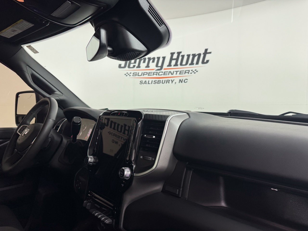 Used 2025 RAM 2500 Big Horn AWD/4WD image 27