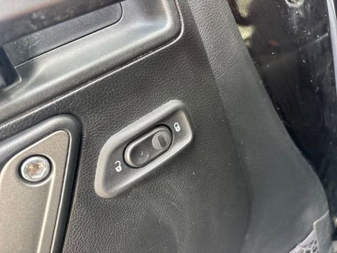 Used 2017 Jeep Wrangler Unlimited Sport image 13