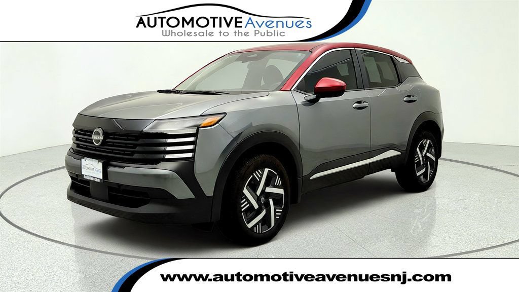 Used 2025 Nissan Kicks SV FWD image 1