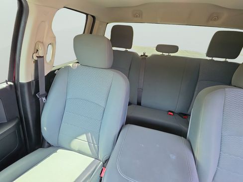 Used 2019 RAM 1500 Express AWD/4WD image 21