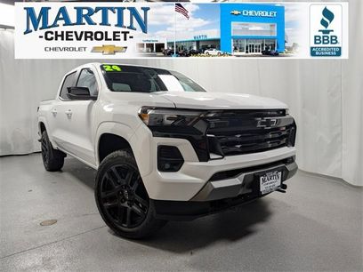Used 2024 Chevrolet Colorado Z71 w/ Z71 Convenience Package 2