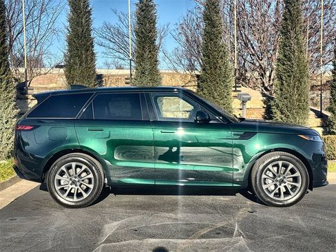 New 2026 Land Rover Range Rover Sport Dynamic SE image 6
