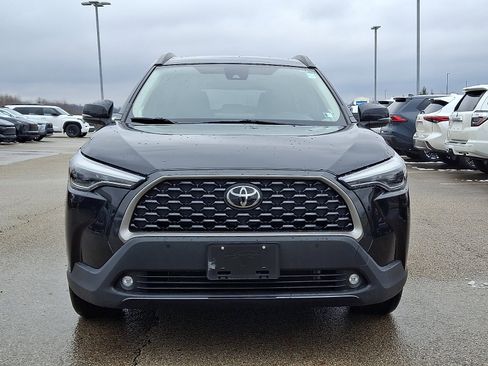 Certified 2022 Toyota Corolla Cross XLE w/ Convenience Package image 2