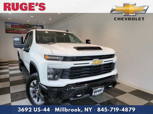Used 2024 Chevrolet Silverado 2500 Custom w/ Custom Value Package AWD/4WD image 1