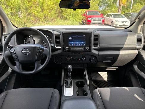 Certified 2024 Nissan Frontier SV RWD image 13