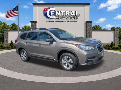 Used 2022 Subaru Ascent Premium w/ Convenience Package AWD/4WD image 1