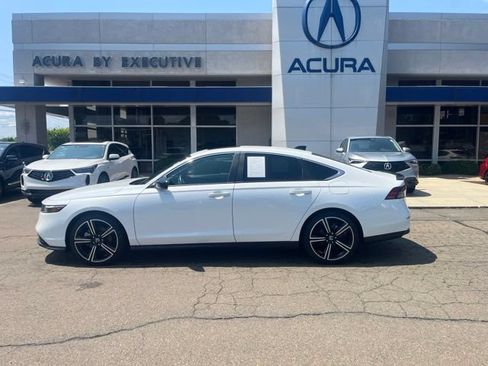 Used 2025 Honda Accord Sport image 4