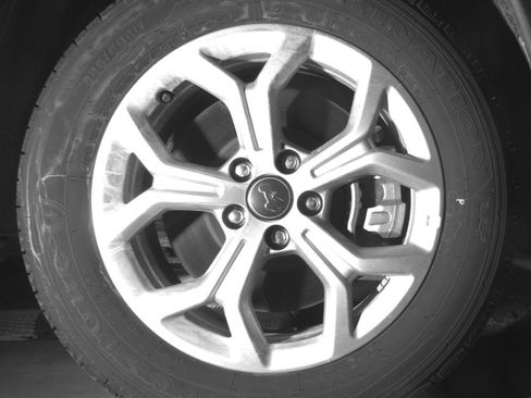 Used 2025 Jeep Compass Latitude AWD/4WD image 13