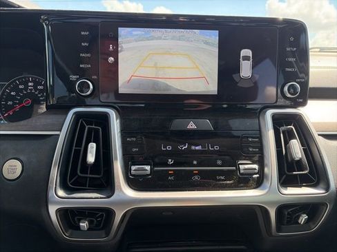 Used 2022 Kia Sorento EX w/ Panoramic Sunroof Package FWD image 14