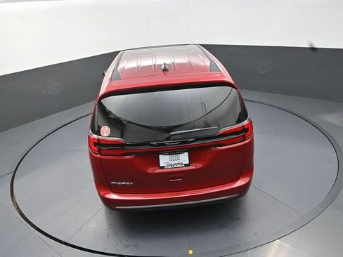 New 2027 Chrysler Pacifica Select FWD image 16