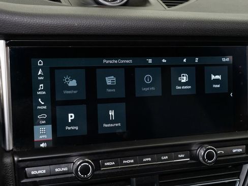 Used 2020 Porsche Macan S image 22