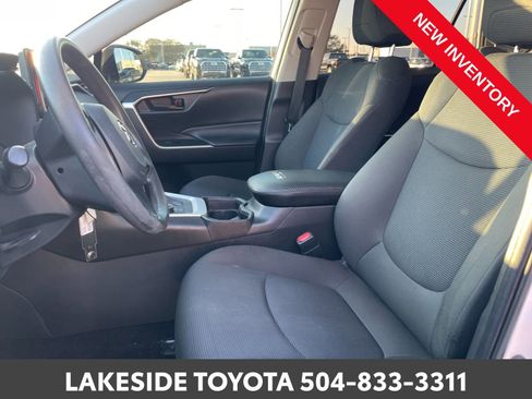 Certified 2021 Toyota RAV4 LE image 9