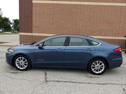 Used 2019 Ford Fusion SEL FWD image 5
