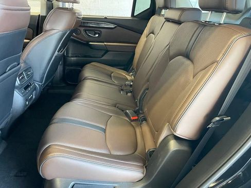 Used 2023 Honda Pilot Elite image 7