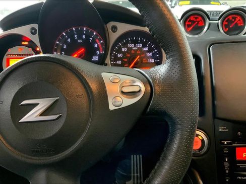 Used 2009 Nissan 370Z Touring image 20
