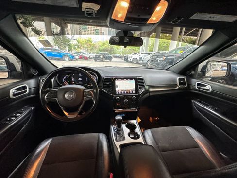 Used 2021 Jeep Grand Cherokee Laredo X image 26