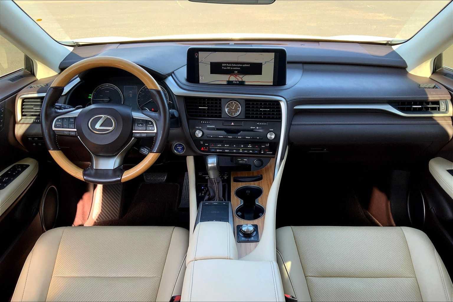 Used 2020 Lexus RX 450hL AWD w/ Premium Package image 16