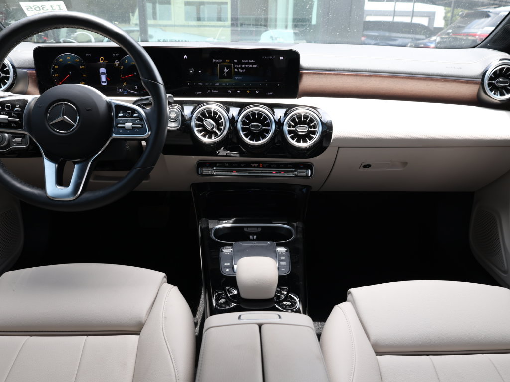 Used 2023 Mercedes-Benz CLA 250 4MATIC w/ Premium Package image 24