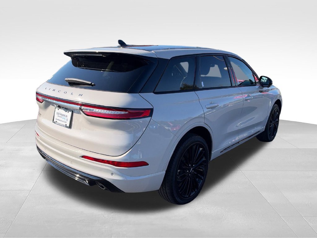 Used 2024 Lincoln Corsair AWD w/ Equipment Group 101A image 5