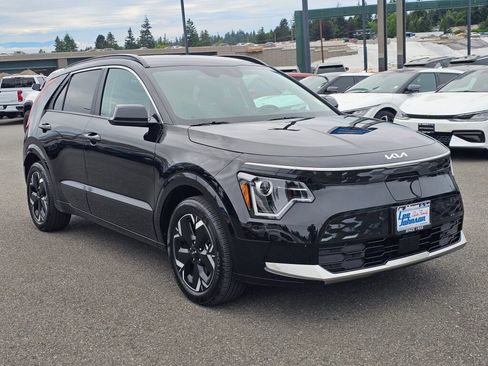 Certified 2025 Kia Niro Wind FWD image 3
