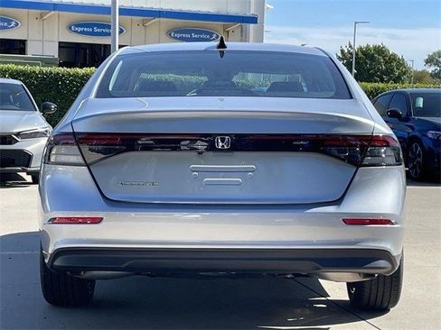 New 2025 Honda Accord SE image 5