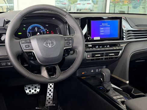 Used 2026 Toyota Camry SE FWD image 26