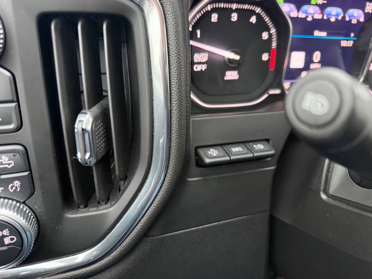 Used 2020 GMC Sierra 1500 Denali w/ Technology Package AWD/4WD image 18