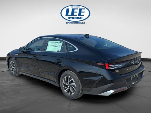 New 2026 Hyundai Sonata Blue FWD image 5