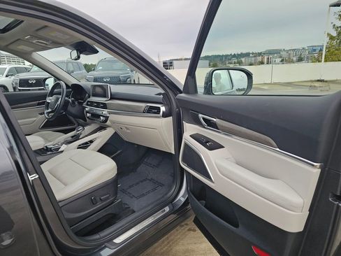 Used 2022 Kia Telluride EX w/ EX Premium Package image 12