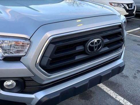 Used 2022 Toyota Tacoma SR5 image 29