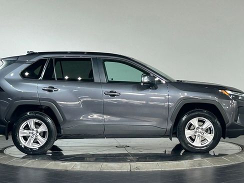 Used 2022 Toyota RAV4 XLE w/ Convenience Package AWD/4WD image 11