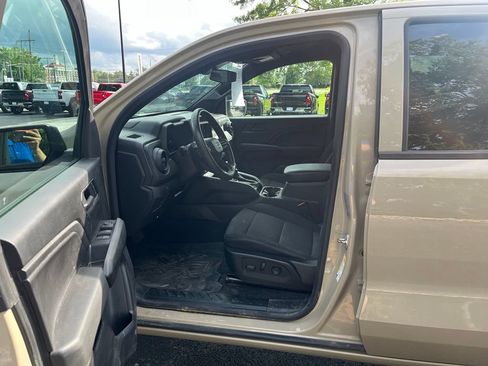 Used 2024 Chevrolet Colorado Trail Boss w/ Advanced Trailering Package AWD/4WD image 6