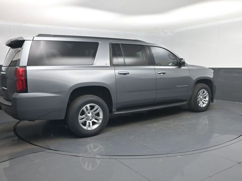 Used 2020 Chevrolet Suburban LT image 3