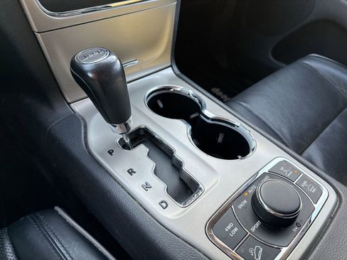 Used 2012 Jeep Grand Cherokee Overland w/ Mopar Chrome Edition Group image 21