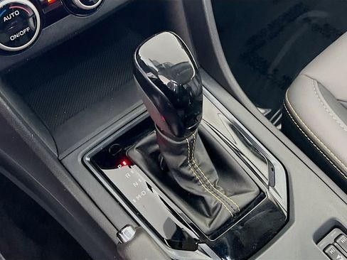 Used 2022 Subaru Crosstrek 2.5i Sport w/ Moonroof Package image 15