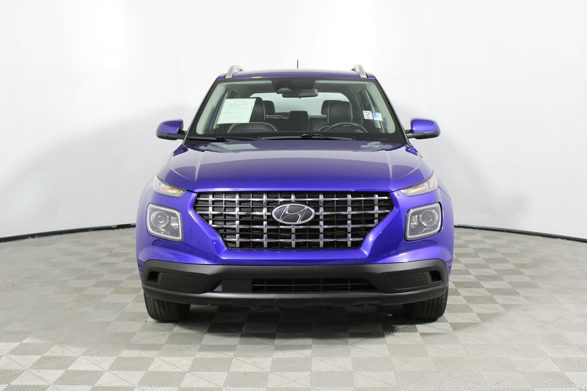Used 2023 Hyundai Venue Limited FWD image 42