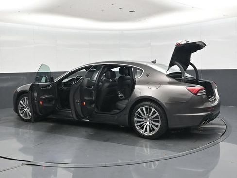 Used 2022 Maserati Quattroporte Modena Q4 AWD/4WD image 48