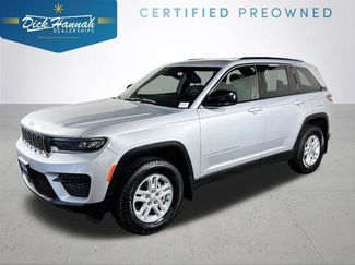 Certified 2025 Jeep Grand Cherokee Laredo w/ MOPAR Finishing Package AWD/4WD video 1