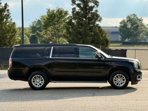 Used 2015 GMC Yukon XL SLT w/ Open Road Package AWD/4WD image 7