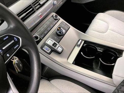 Used 2021 Hyundai Palisade SE AWD/4WD image 15