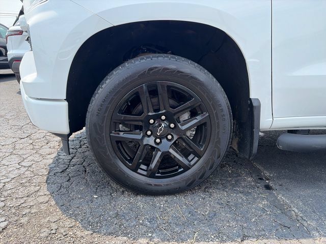 Used 2024 Chevrolet Silverado 1500 RST AWD/4WD image 25