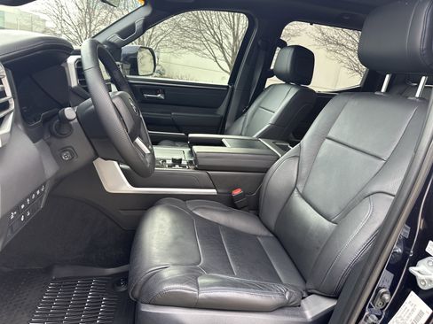Used 2025 Toyota Tundra Platinum w/ TRD Off-Road Package AWD/4WD image 15