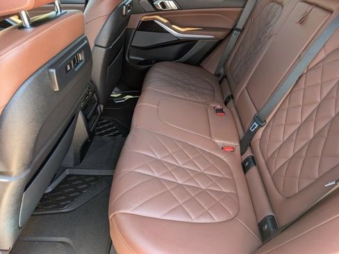 Used 2023 BMW X5 xDrive45e w/ Parking Assistance Package AWD/4WD image 21