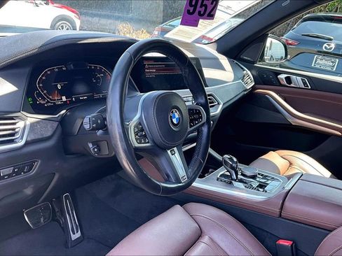 Used 2021 BMW X5 sDrive40i w/ M Sport Package RWD image 9