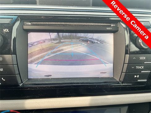 Used 2016 Toyota Corolla LE image 32