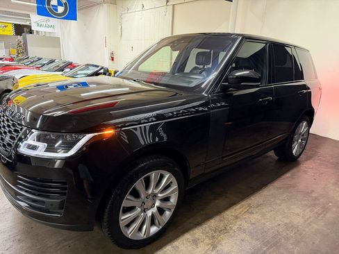 Used 2018 Land Rover Range Rover image 3