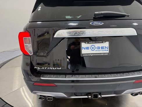 Used 2023 Ford Explorer Platinum w/ Technology Package image 51
