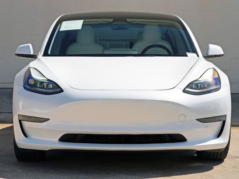 Used 2022 Tesla Model 3 image 7