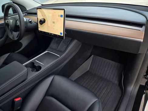 Used 2023 Tesla Model Y Standard Sport Utility 4D image 2